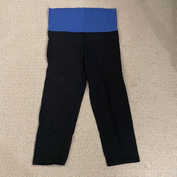 Calvin Klein Performance Cropped Leggings - Picture 7 of 7